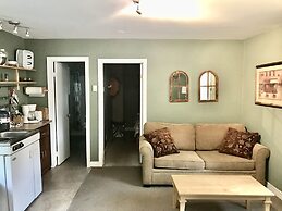 Hush Lodge & Cottages