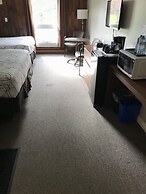 Hush Lodge & Cottages