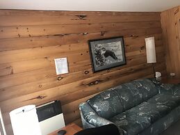 Hush Lodge & Cottages