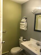 Hush Lodge & Cottages