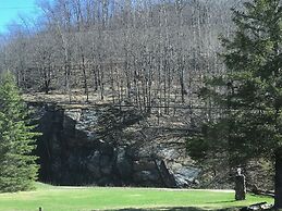 Hush Lodge & Cottages