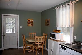 Hush Lodge & Cottages