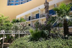 Beach Garden Hotel