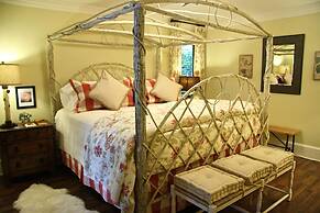 Black Bear Lodge of Sapphire