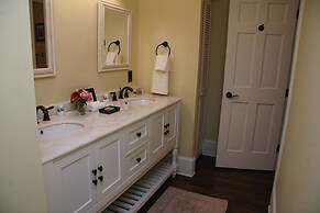 Black Bear Lodge of Sapphire