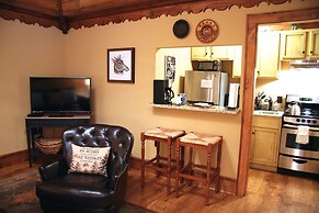 Black Bear Lodge of Sapphire