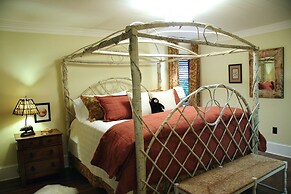 Black Bear Lodge of Sapphire