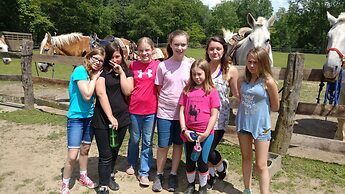 Arrowmont Stables & Cabins