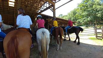 Arrowmont Stables & Cabins