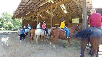 Arrowmont Stables & Cabins