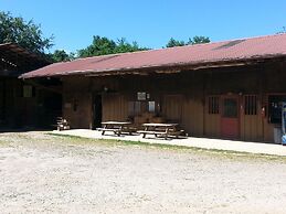 Arrowmont Stables & Cabins