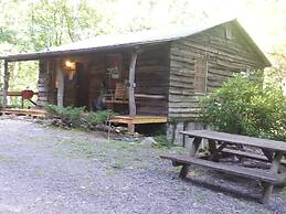 Arrowmont Stables & Cabins