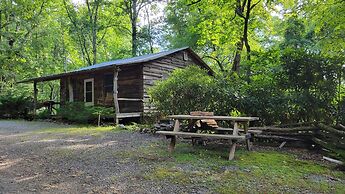 Arrowmont Stables & Cabins