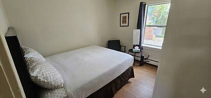 H & H Motor Lodge