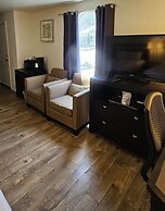 H & H Motor Lodge