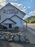 H & H Motor Lodge