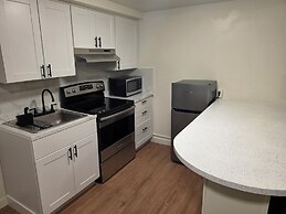 H & H Motor Lodge