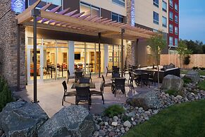 Holiday Inn Express & Suites Duluth North - Miller Hill, an IHG Hotel