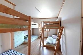 Dajeong Guesthouse - Hostel