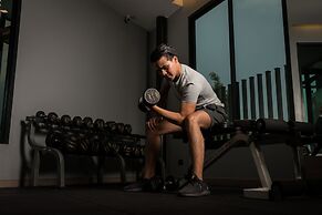 De Botan Srinakarin Hotel & Residence