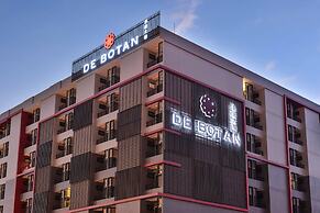 De Botan Srinakarin Hotel & Residence