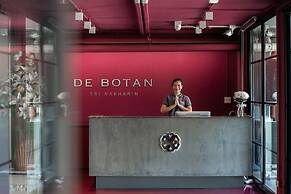 De Botan Srinakarin Hotel & Residence