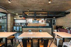 De Botan Srinakarin Hotel & Residence