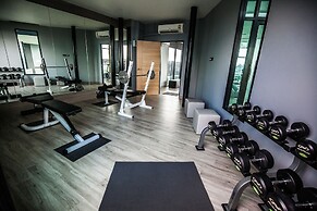 De Botan Srinakarin Hotel & Residence