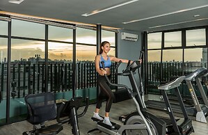 De Botan Srinakarin Hotel & Residence