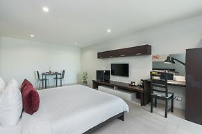 De Botan Srinakarin Hotel & Residence