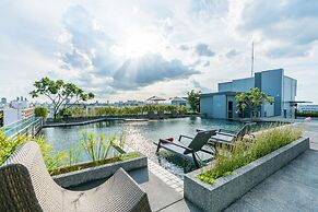 De Botan Srinakarin Hotel & Residence