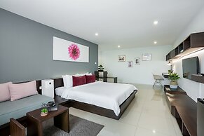 De Botan Srinakarin Hotel & Residence