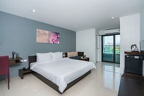 De Botan Srinakarin Hotel & Residence