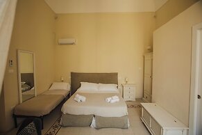 4Brooms Boutique B&B