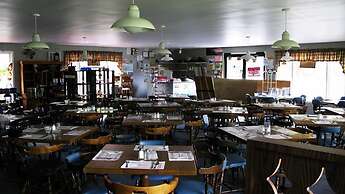 The Mountain View Motel & Cottages