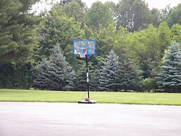 Nader's Motel & Suites