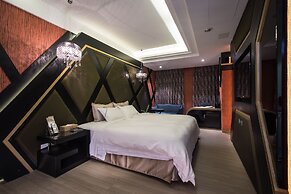 Uher Luxury Resort & Hotel