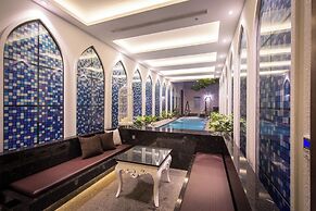 Uher Luxury Resort & Hotel