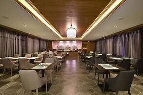 Uher Luxury Resort & Hotel