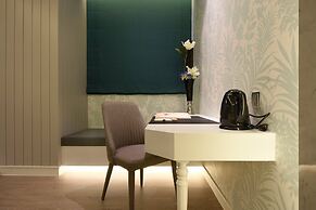 Uher Luxury Resort & Hotel