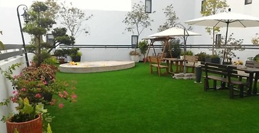 Uher Luxury Resort & Hotel