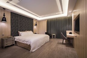 Uher Luxury Resort & Hotel