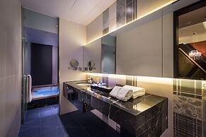 Uher Luxury Resort & Hotel