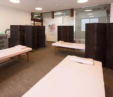 Sauna & Capsule Hotel Hollywood - Caters to Men