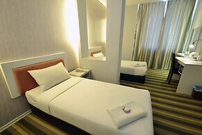 First Residence Hotel