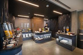 LEGEND Boutique Hotel