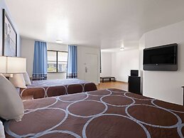 Super 8 by Wyndham Dunnigan