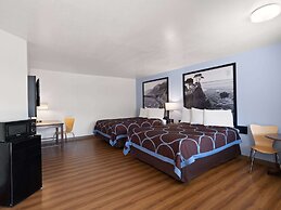 Super 8 by Wyndham Dunnigan