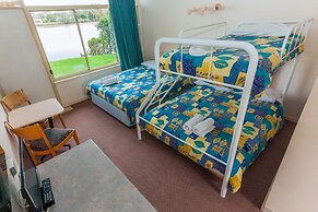 Moruya Waterfront Hotel Motel