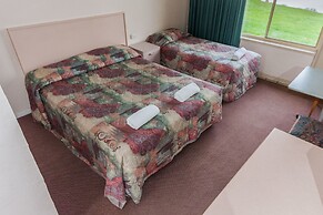 Moruya Waterfront Hotel Motel